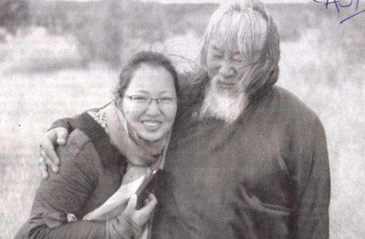 Б.Баясгалан: Амьдралын нэг мөчлөгөөс нөгөөд шилжихгүй бол ном гаргах хэрэггүй санагддаг